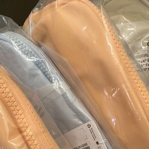 NWT LULULEMON BELT BAG 1L VARIOUS
STYLE (4)